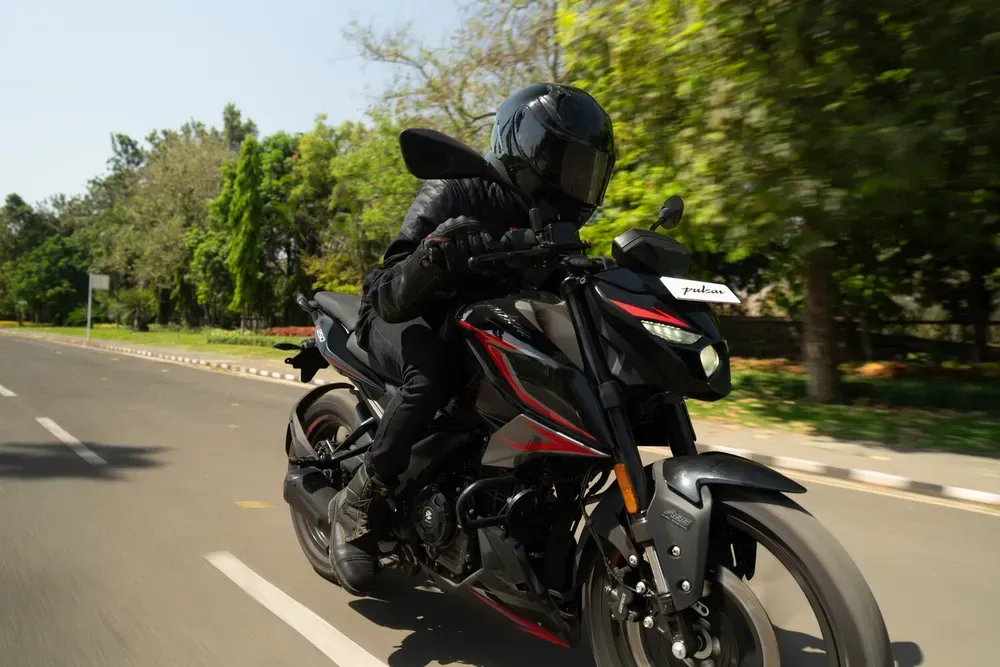 Pulsar N250 — Road Mode