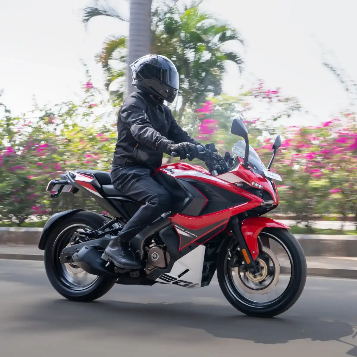 Pulsar RS200